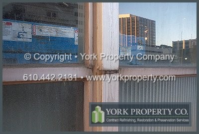 Hard water stained anodized aluminum cleaning, weathered anodized aluminum refinishing, polluted anodized aluminum restoration and washing contaminated anodized aluminum window frames.
