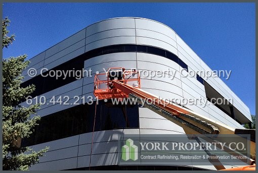 Dirty anodized aluminum metal siding cleaning and oxidized anodized aluminum refinishing.