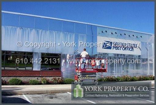 Painted aluminum metal refinishing. Repairing and restoring chalked, faded and oxidized painted aluminum panels.
