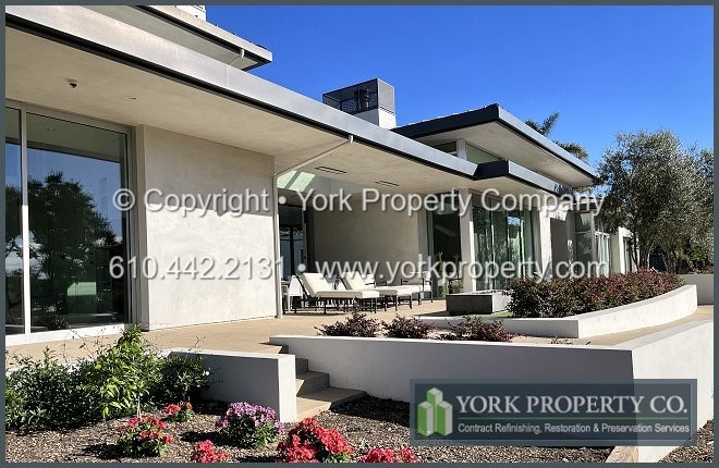Getting stains off of anodized aluminum and removing concrete, mortar and cement overspray, splatter and debris from anodized aluminum. Repairing and refurbishing damaged anodized aluminum.