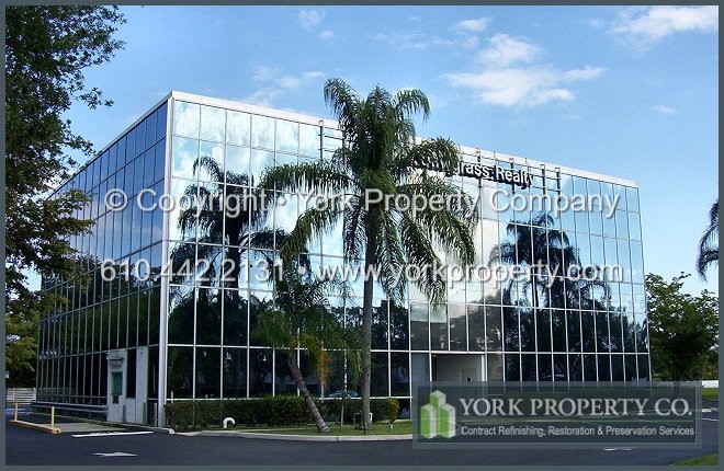 We restore the color and luster of faded anodized aluminum and will protect anodized aluminum from corrosion, oxidation, fading, rust. Prevents tarnish, oxidation or corrosion on anodized aluminum.