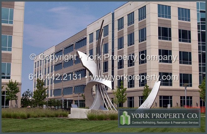We are experts at stainless steel statue rust removal and getting pitting out of stainless steel statue finishes.