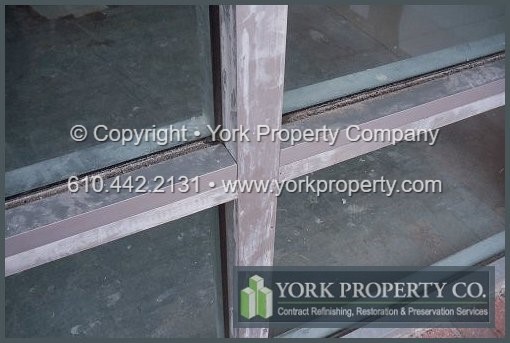 Refinishing mortar staining on anodized aluminum. We get off concrete residue etching clear anodized aluminum construction cleaning chemicals.
